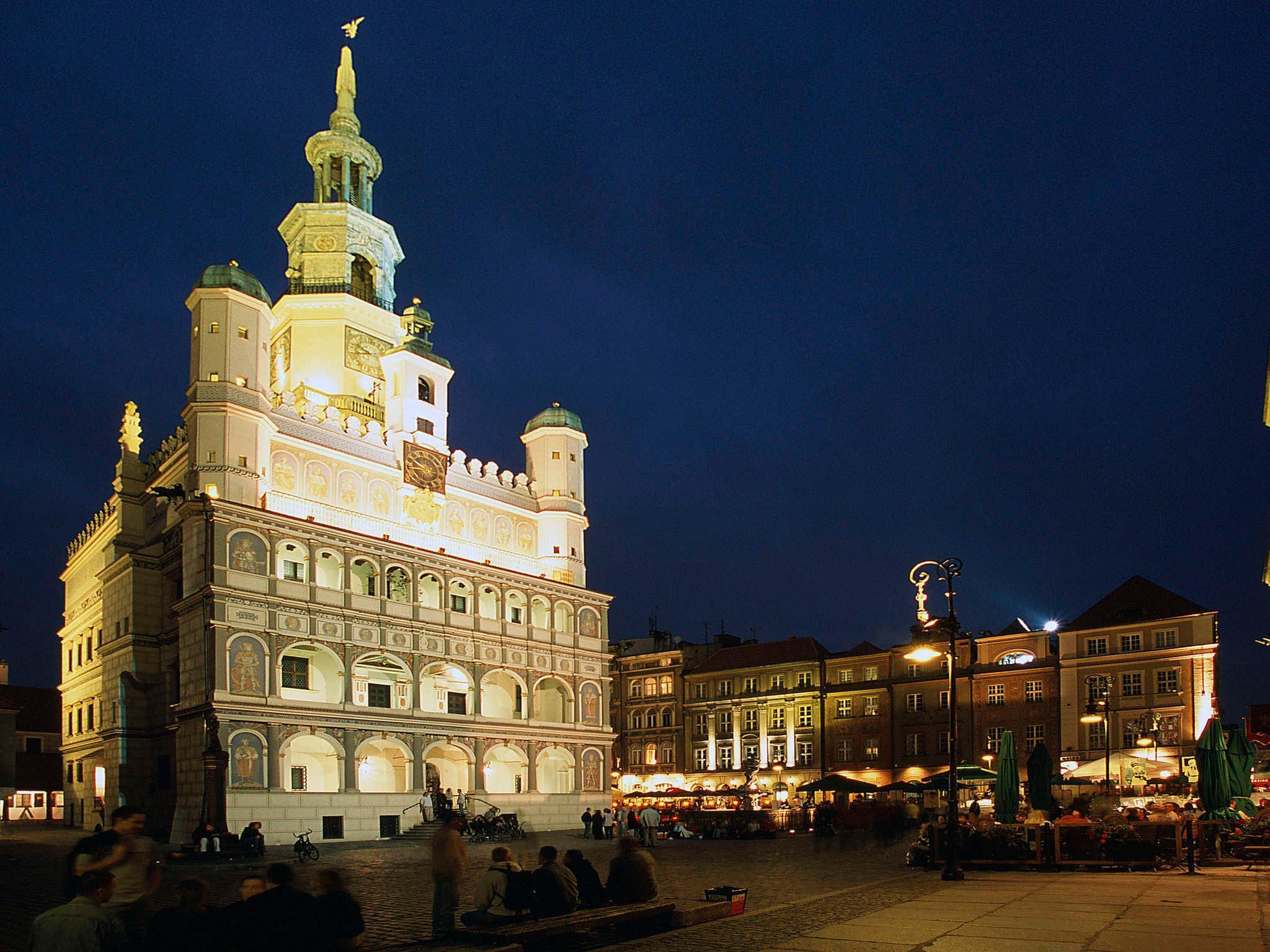 Ibis Poznan Centrum Hotell Exteriör bild